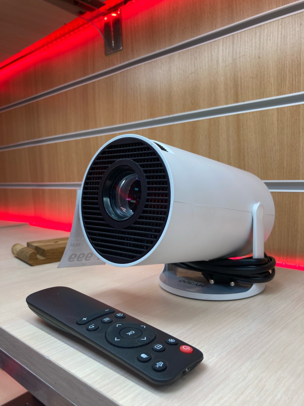 Проектор  hy 300