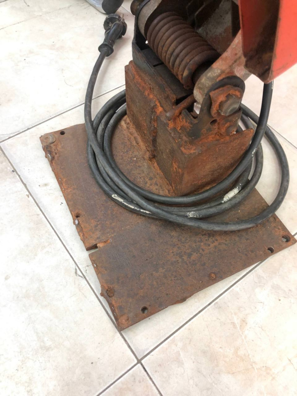 Монтажная пила Maktec MT240