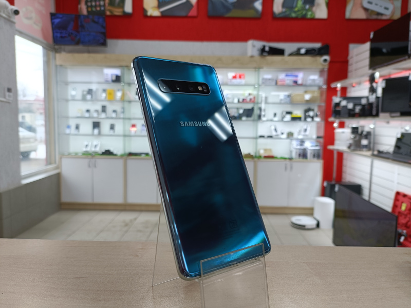 Мобильный телефон Samsung Galaxy S10+