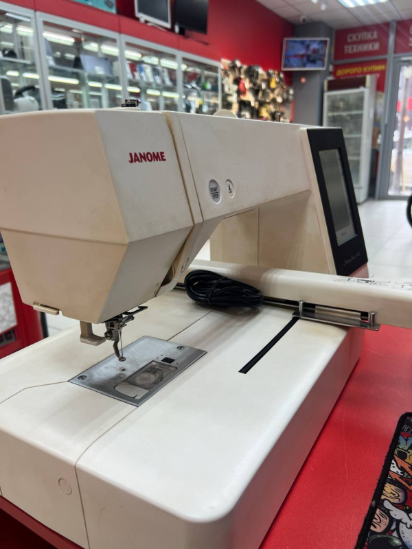 швейный станок для лейблов Janome memory craft 500e