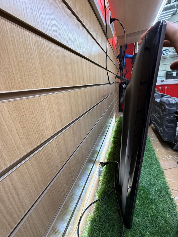 Телевизор LG 42LB561V