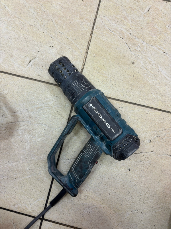 Строительный фен Dewalt 23