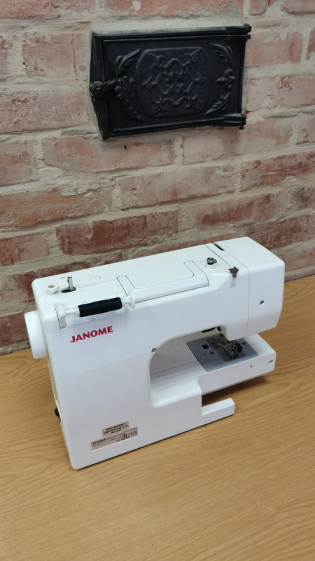 Швейная машина Janome  mystale 100