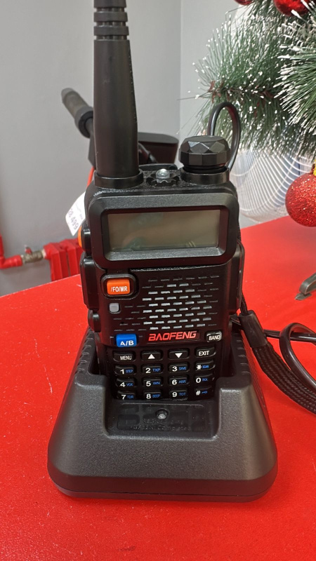 Рация  UV-5r