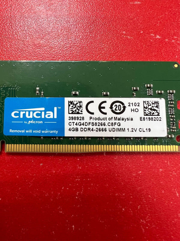 Оперативка Crucial CT4G4DFS8266