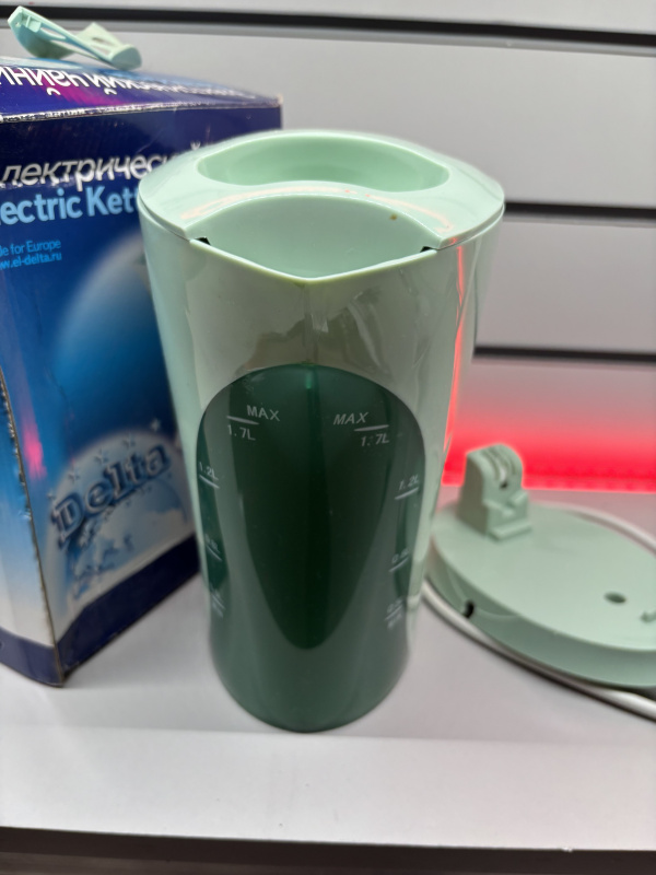 Электрический чайник Delta DL-1020