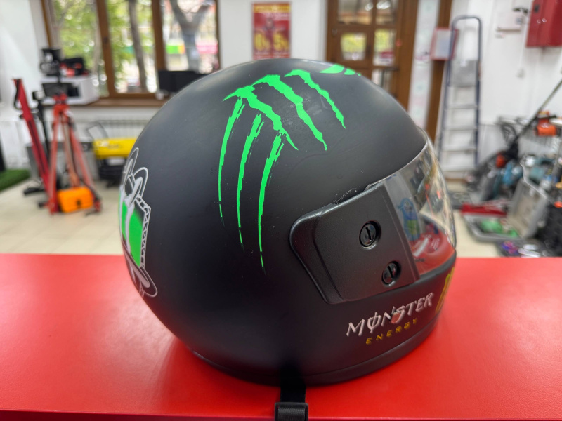 Шлем  monster