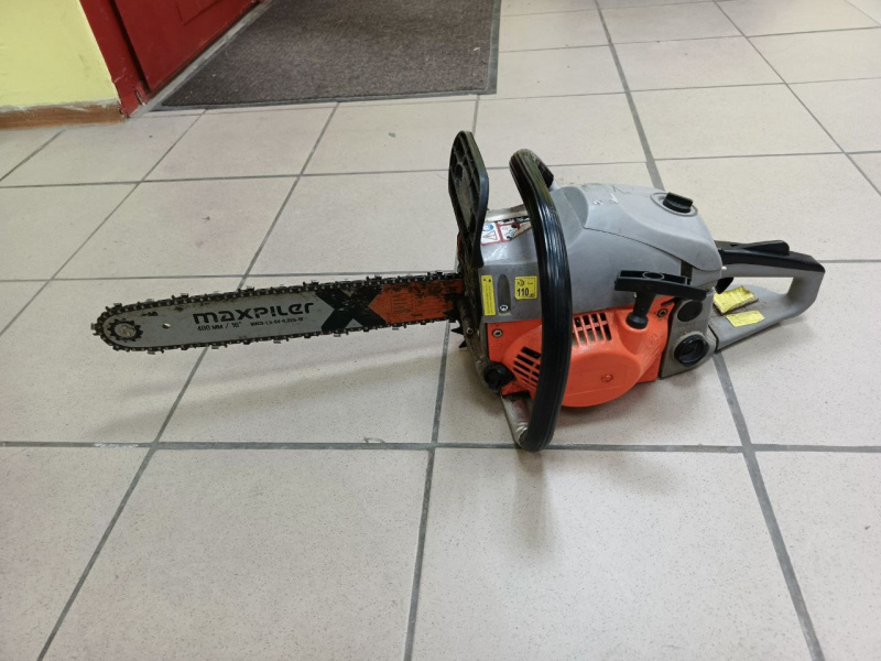 Бензопила MaxPiler 400