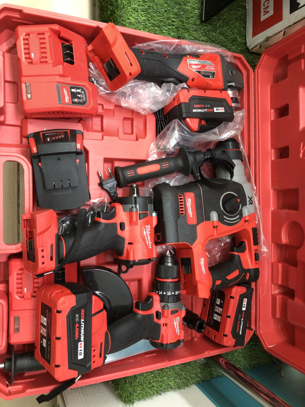 Набор электроинструмента Milwaukee 4 в 1