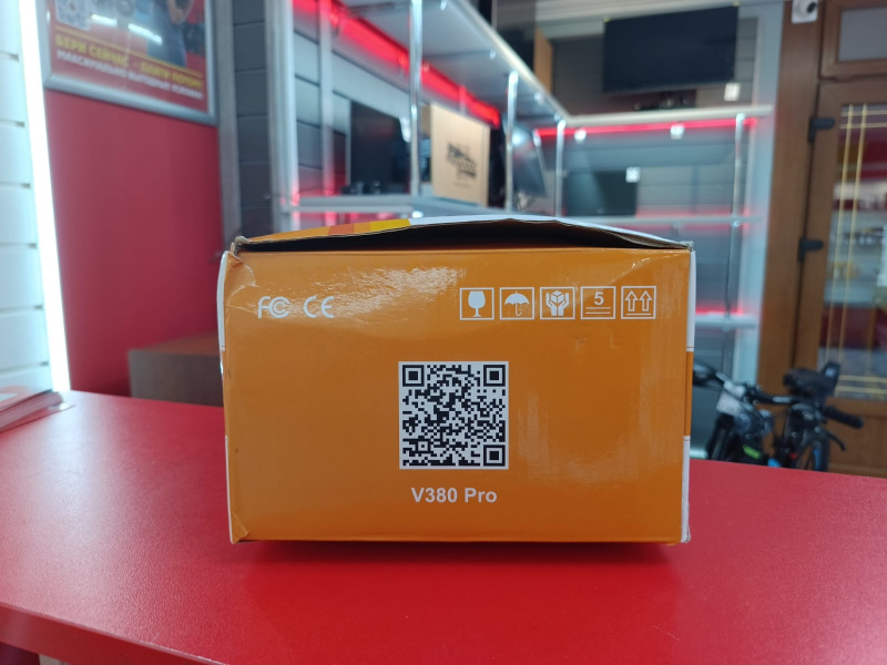 Камера видеонаблюдения    V380 pro