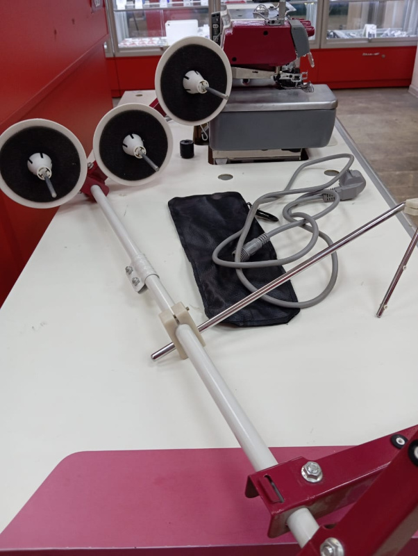 Швейная машина Аврора 700А