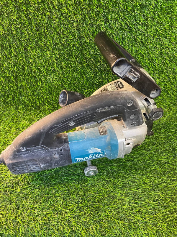 Штроборез Makita sg1251