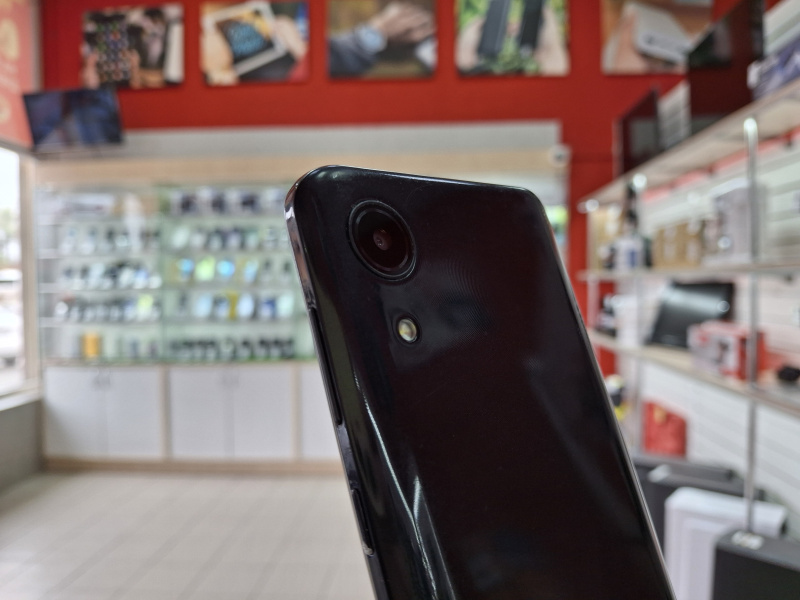 Мобильный телефон Samsung Galaxy A03 Core