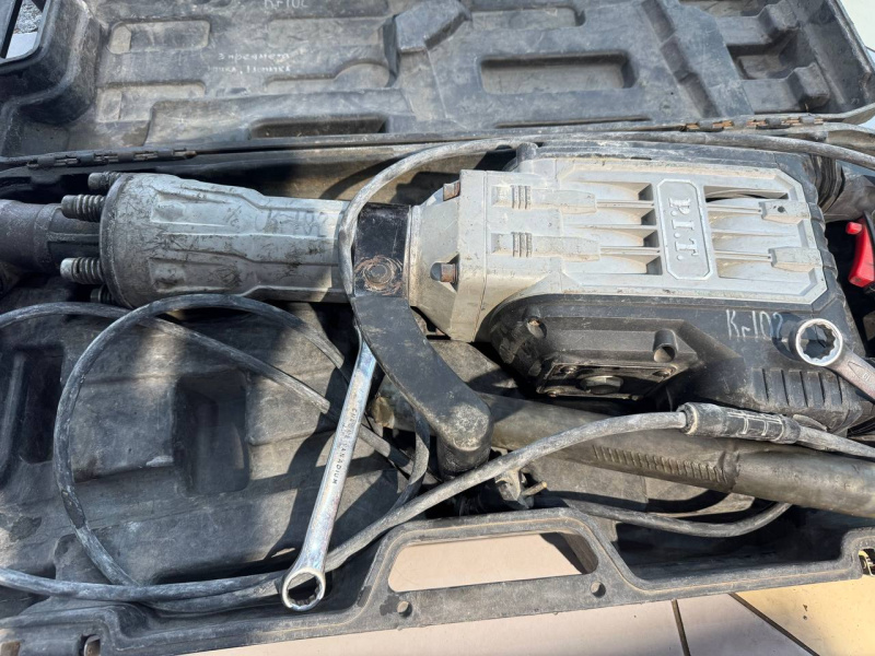 Отбойный молоток P.I.T. GSH65-C3