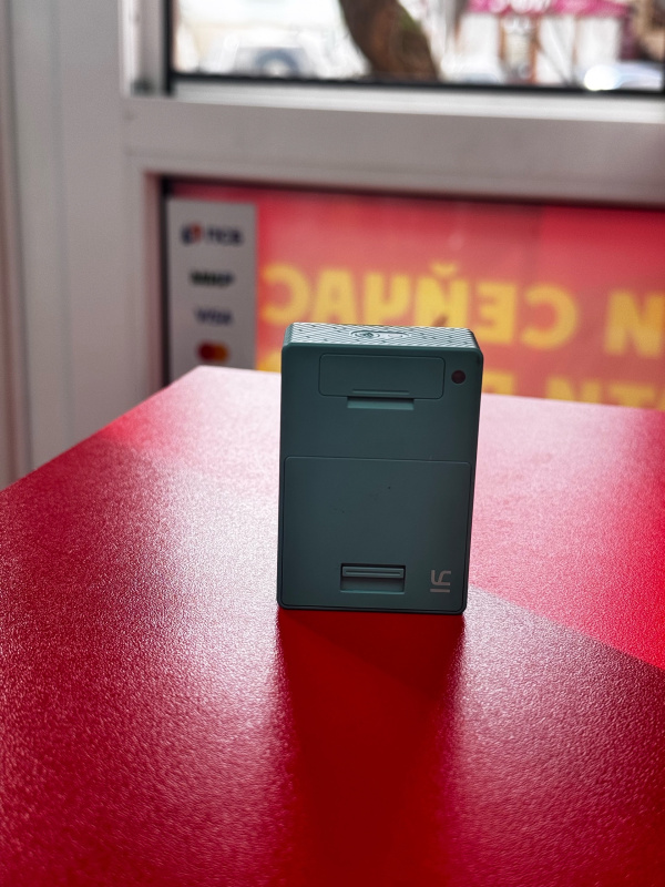 Видеокамера Xiaomi YI