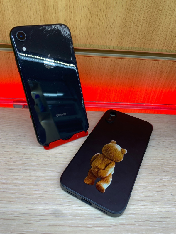 Мобильный телефон Apple iPhone XR