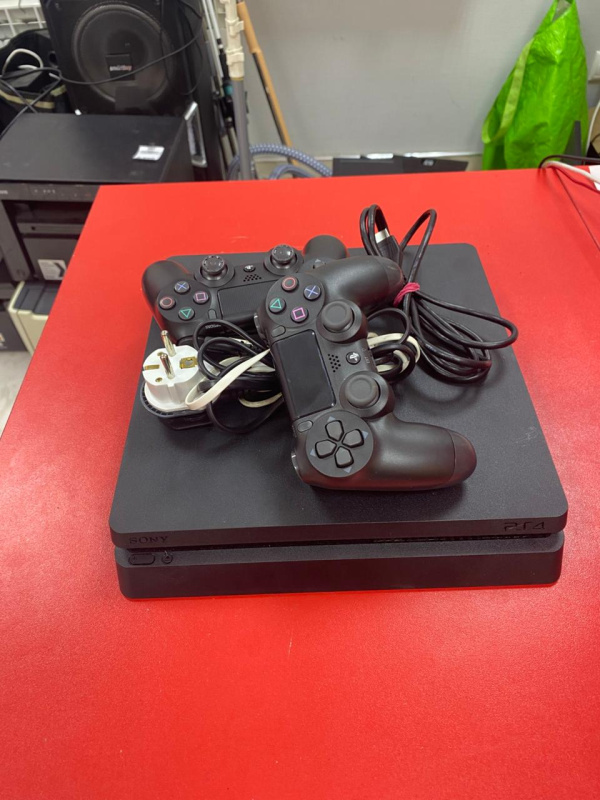 Игровая приставка Sony PS 4 Slim