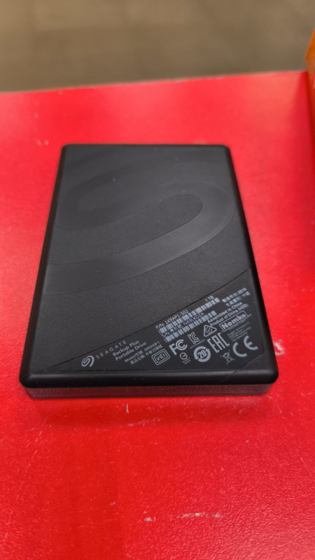 внешний диск Seagate 1 tb