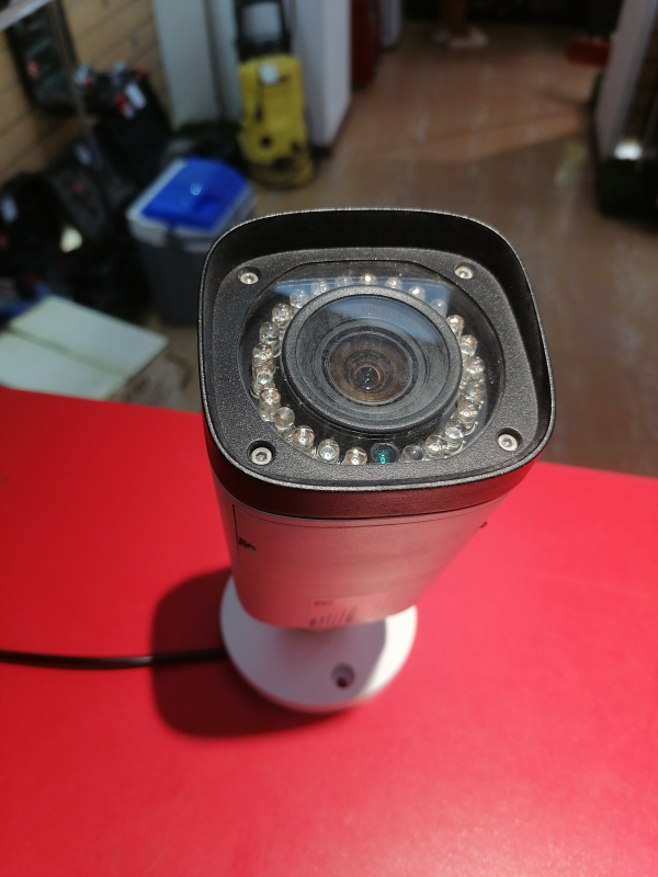 Камера видеонаблюдения  Dahua DH-HAC-HFW1100RP-VF