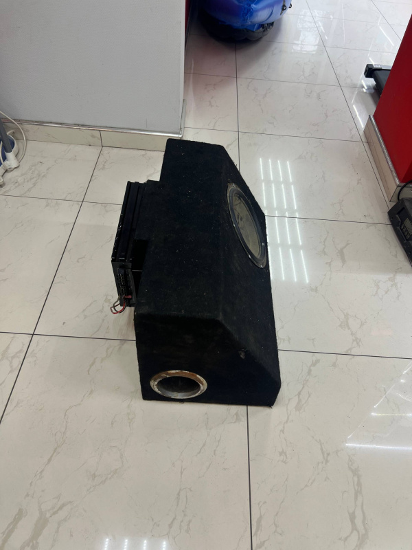 Авто сабвуфер
