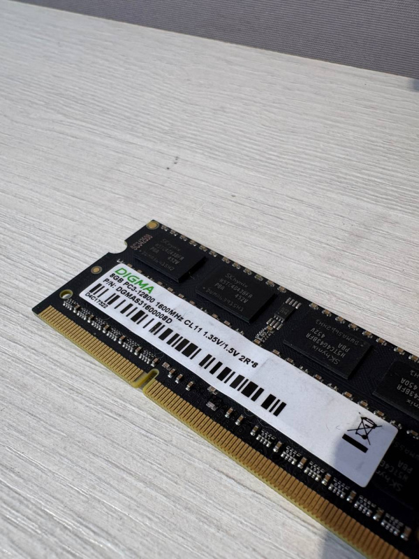 Оперативная память 8GB DDR4 Digma DGMAS31600008D