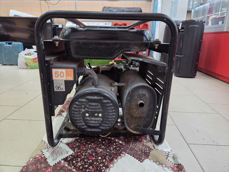 Бензогенератор Dde GG3300