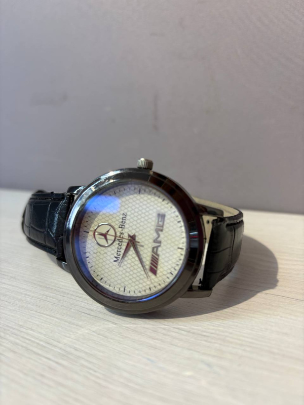 Часы наручные  Mercedes-Benz