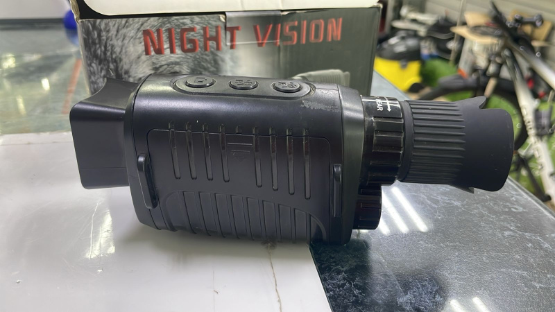 NIGHT VISION  NIGHT VISION