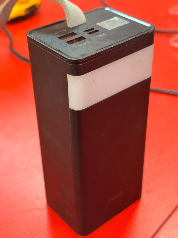 Внешний аккумулятор Hoco 40 000