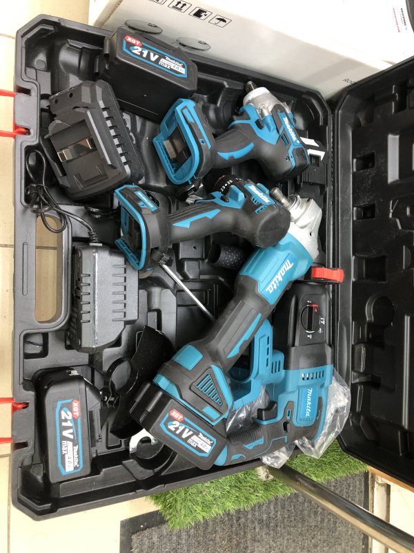 Набор электроинструмента Makita 4 в 1