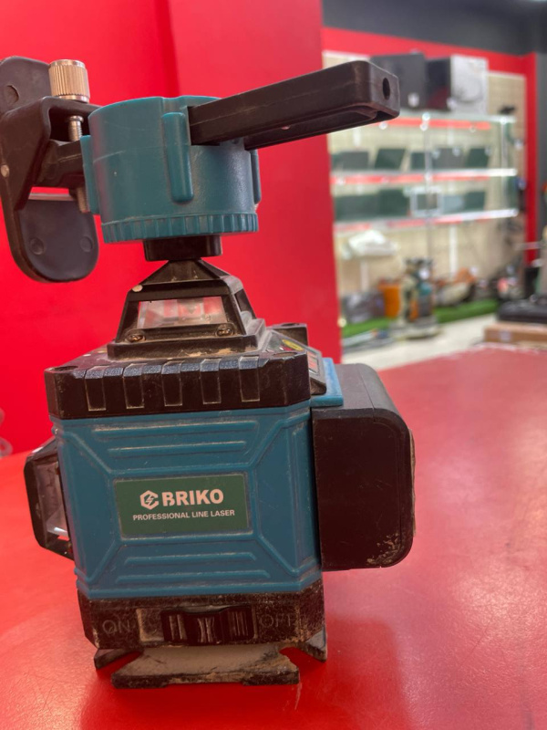 Лазерный уровень Briko 3d