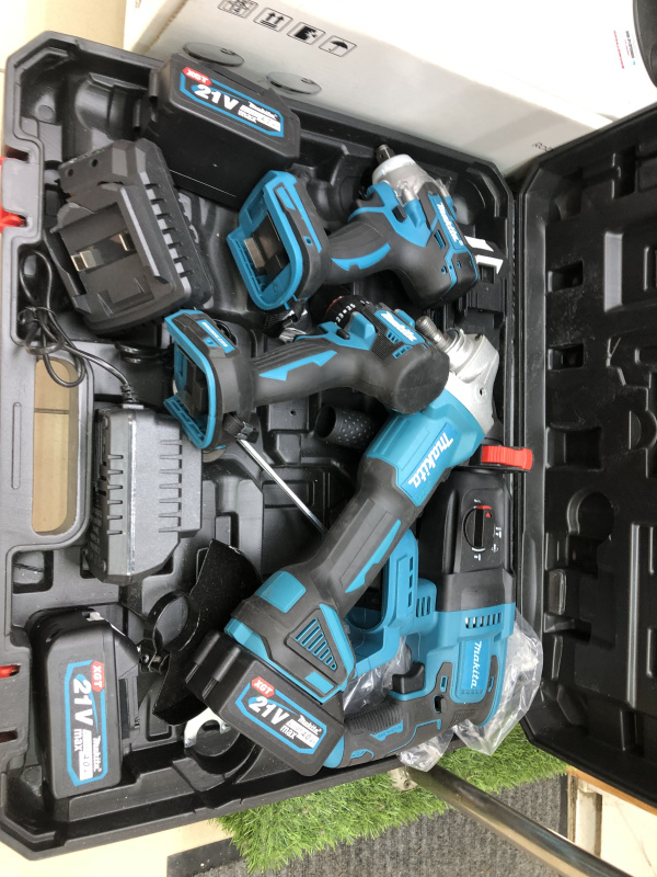 Набор электроинструмента Makita 4 в 1