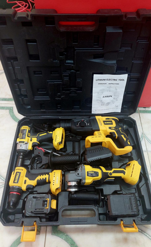 Набор электроинструмента Dewalt 4 в 1