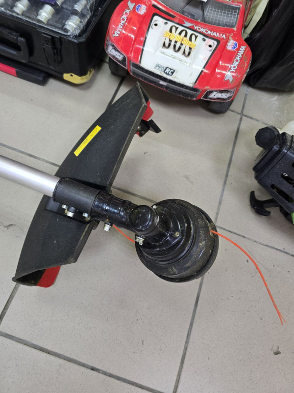 Бензотриммер GEOS bc330