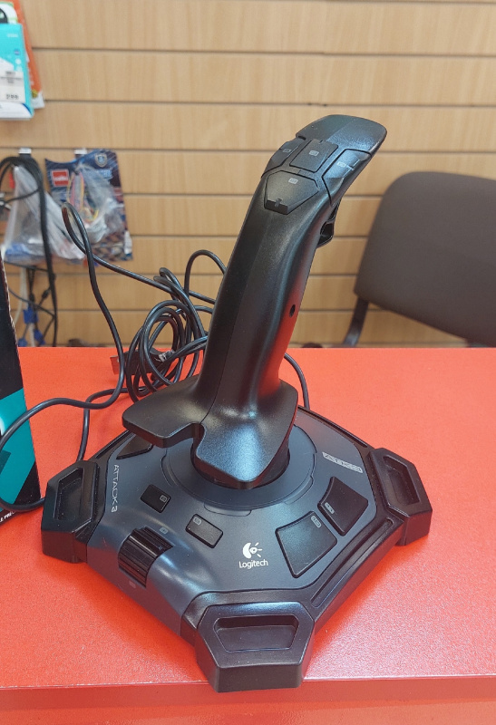 Купить джойстик Logitech attack 3 Б/У за 0 руб. — состояние 9/10