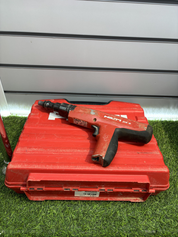 Газовый монтажный пистолет Hilti DX2