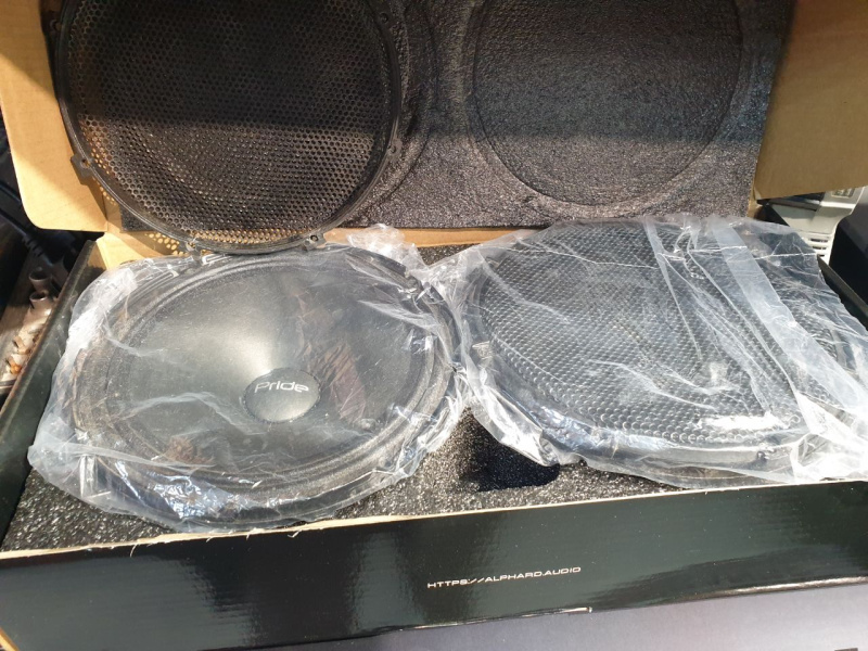 Авто сабвуфер Pride solo 150