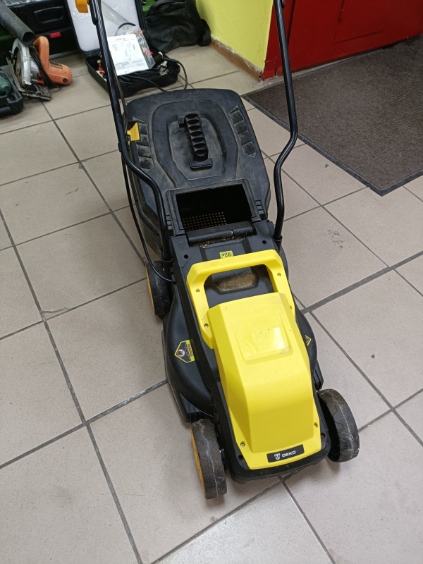 Катки для газона DEXP DKLM1500