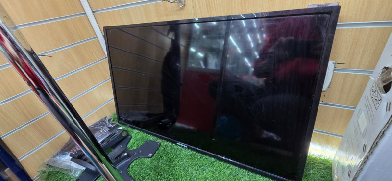 Телевизор Erisson 32HLE17T2