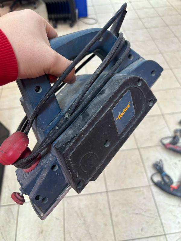 Электрорубанок Startex TF-PP005