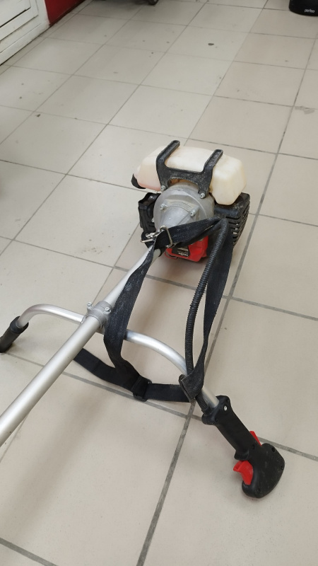 Бензотриммер Master БТ-56