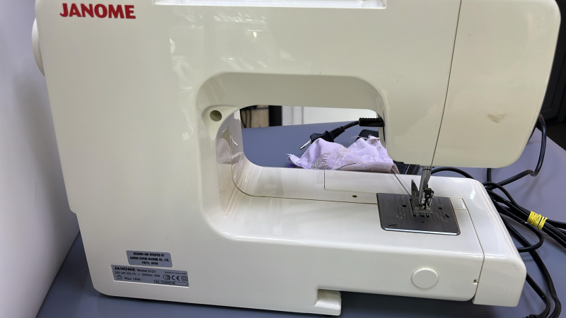 Швейная машина Janome 2121