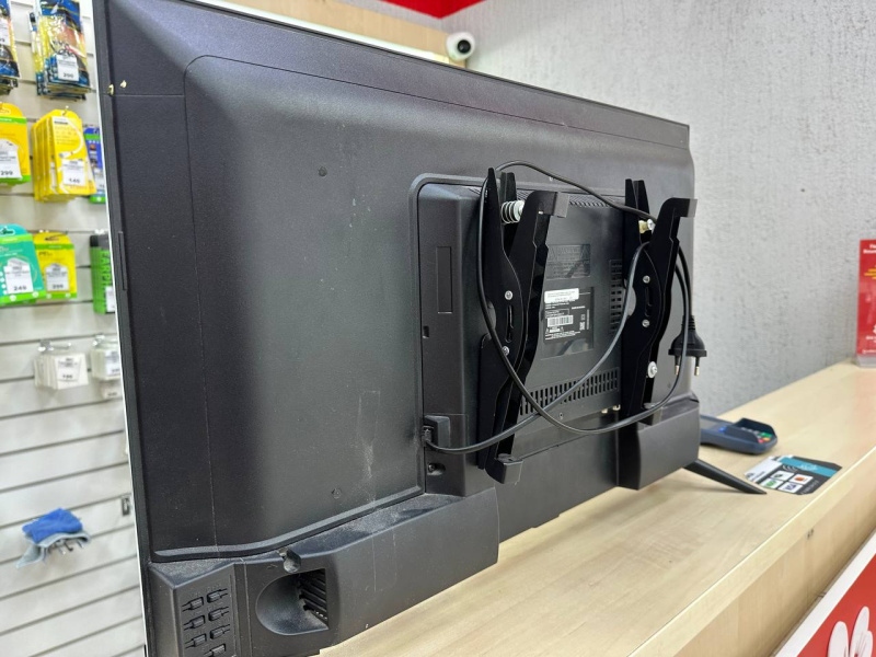 Телевизор  YNDX - 00072/50