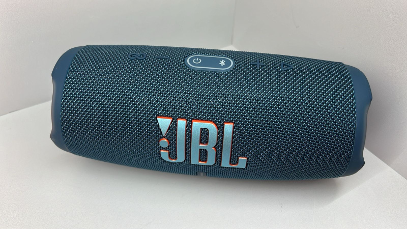 Колонки Портативная акустика JBL Charge 5