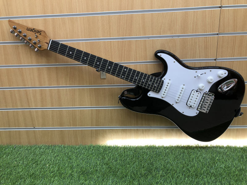 Электрогитара Siegen Stratocaster HSS