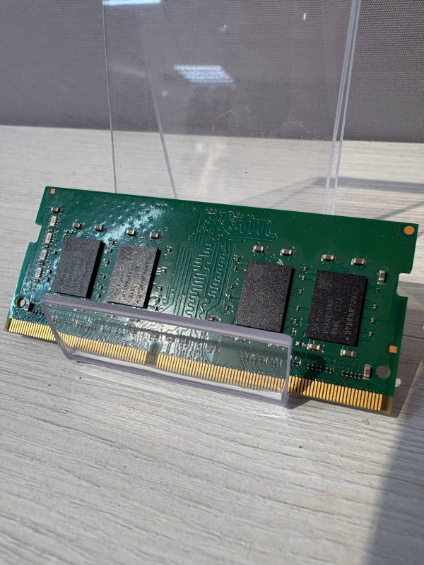 Оперативная память KingStone KVR26N19S8/8