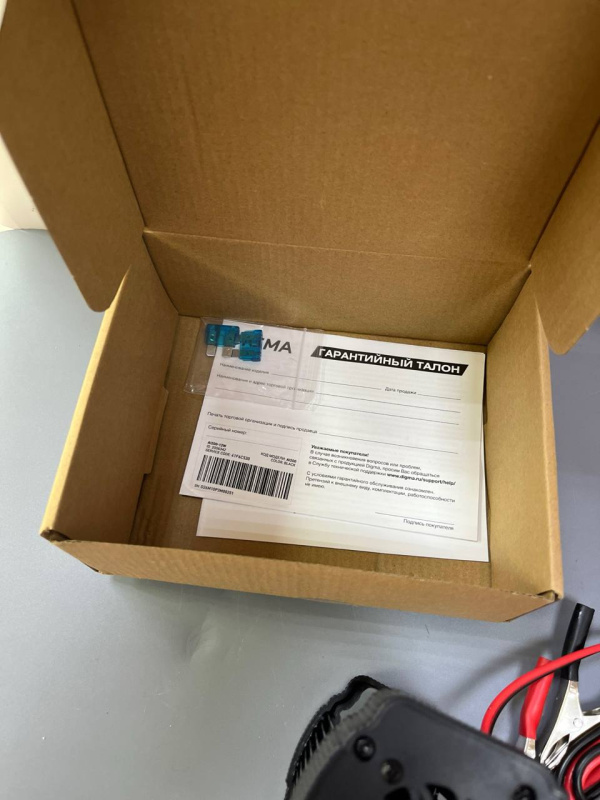 Авто аксессуар Автомобильное зарядное устройство Digma AL1200-12w