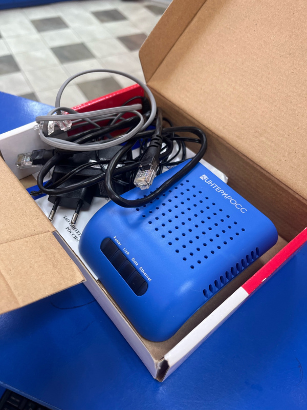 цифровой телевизионный приемник  BarTon TA-561