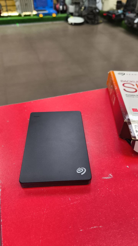 внешний диск Seagate 1 tb