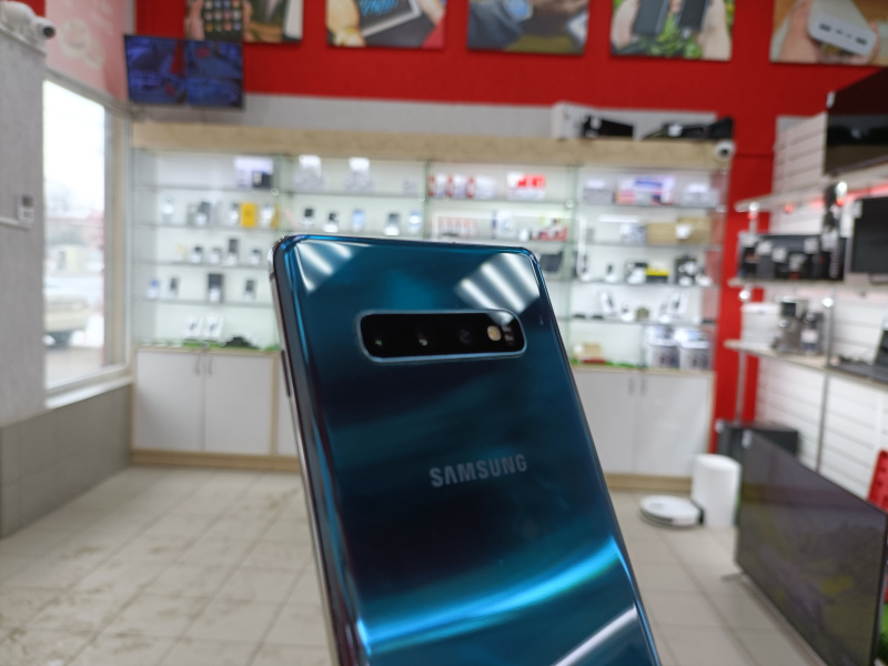 Мобильный телефон Samsung Galaxy S10+
